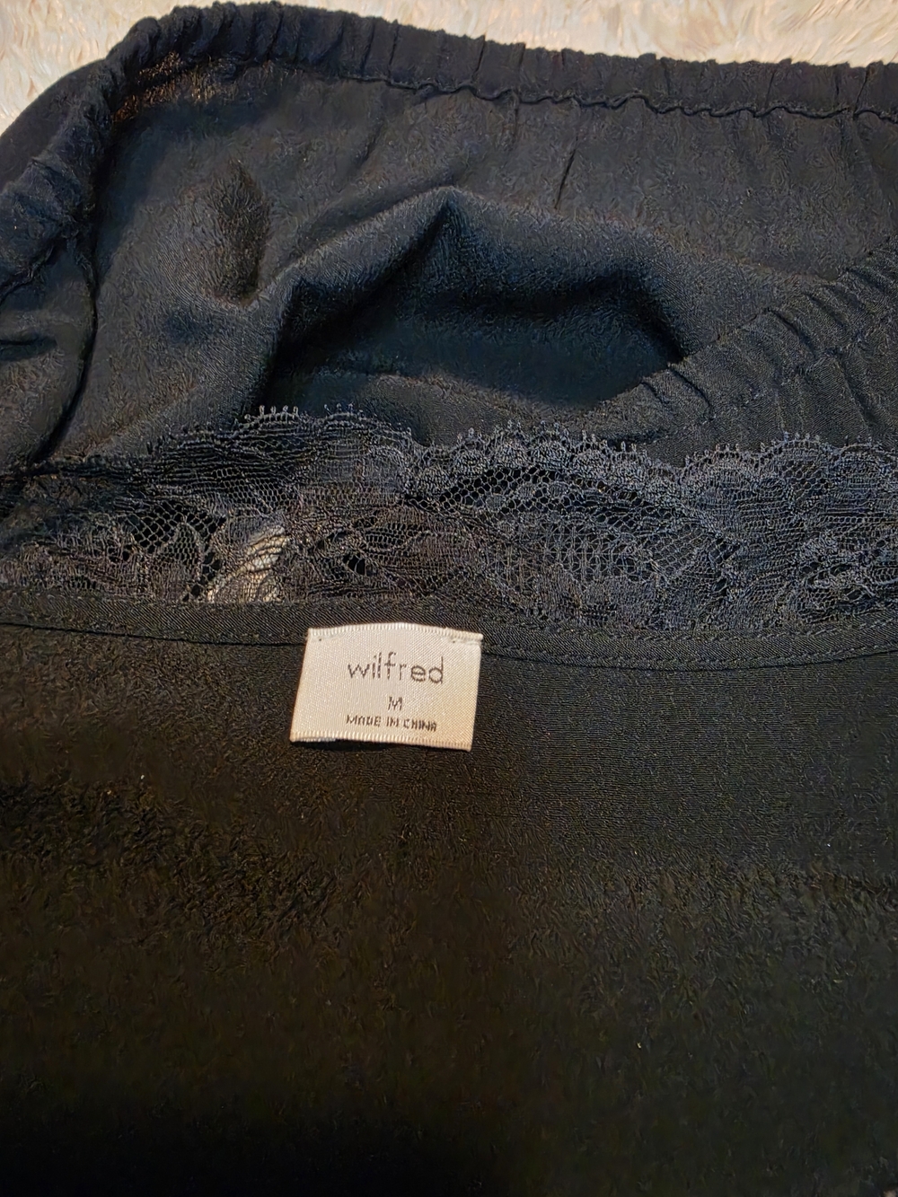Wilfred Free Agyness Black Lace-Trim Slip Crop Top SIZE Med - Picture 4 of 5